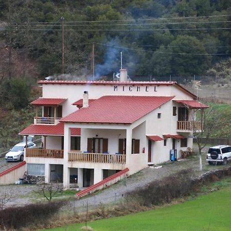 Michel Studios Kalavryta Esterno foto
