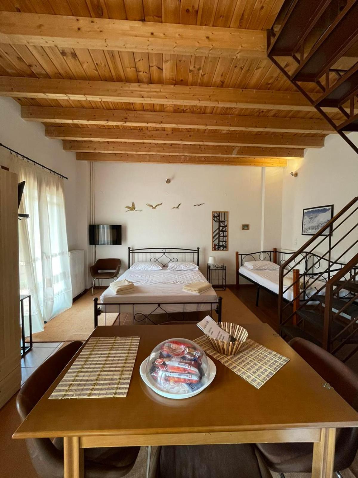Michel Studios Kalavryta Esterno foto