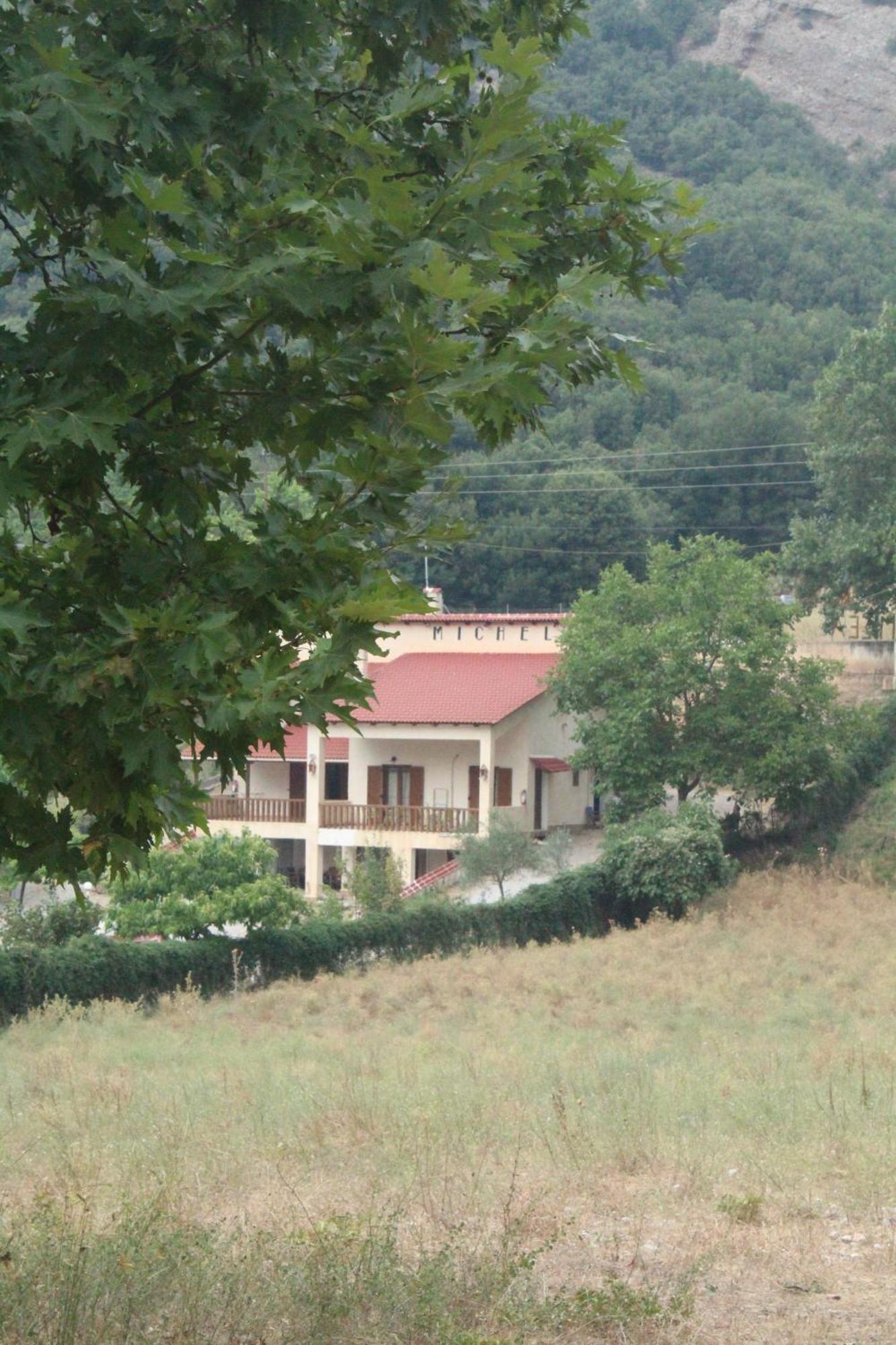 Michel Studios Kalavryta Esterno foto